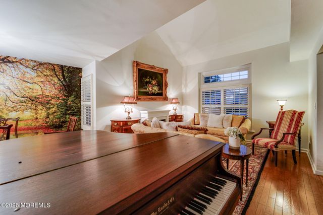 194 Kentucky Way, Freehold, NJ 07728