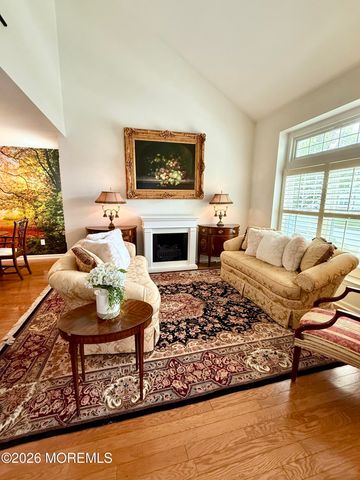 194 Kentucky Way, Freehold, NJ 07728