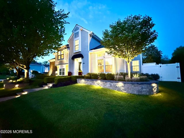 194 Kentucky Way, Freehold, NJ 07728