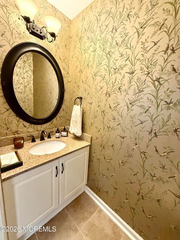 194 Kentucky Way, Freehold, NJ 07728