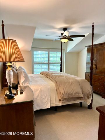 194 Kentucky Way, Freehold, NJ 07728