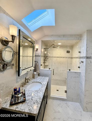 194 Kentucky Way, Freehold, NJ 07728