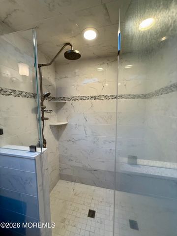 194 Kentucky Way, Freehold, NJ 07728