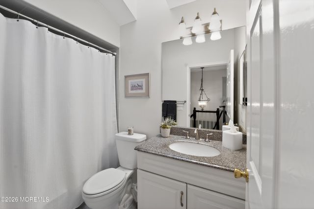 194 Kentucky Way, Freehold, NJ 07728