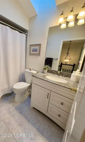 194 Kentucky Way, Freehold, NJ 07728