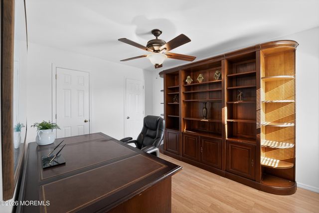 194 Kentucky Way, Freehold, NJ 07728