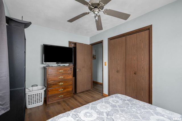 1300 E 20TH Avenue, Milan, IL 61264