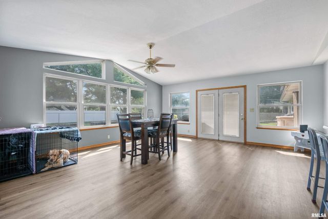 1300 E 20TH Avenue, Milan, IL 61264