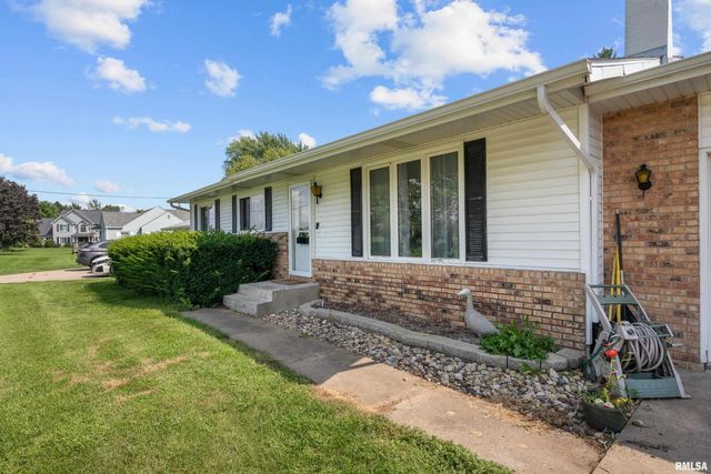 1300 E 20TH Avenue, Milan, IL 61264