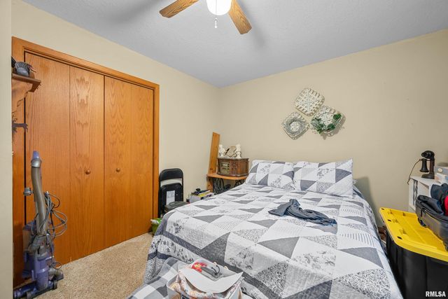 1300 E 20TH Avenue, Milan, IL 61264