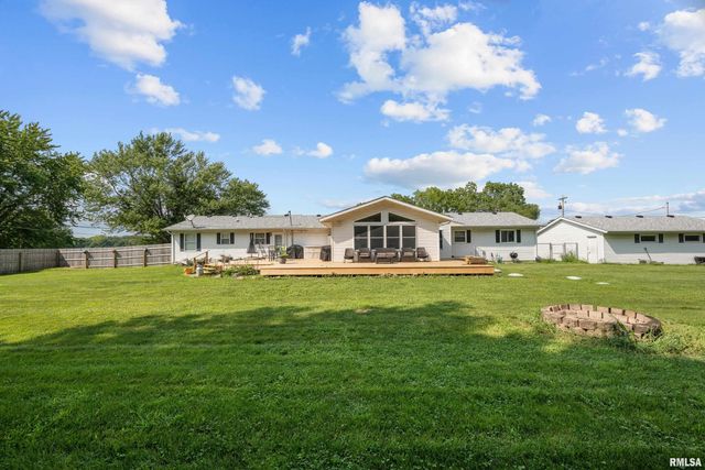 1300 E 20TH Avenue, Milan, IL 61264