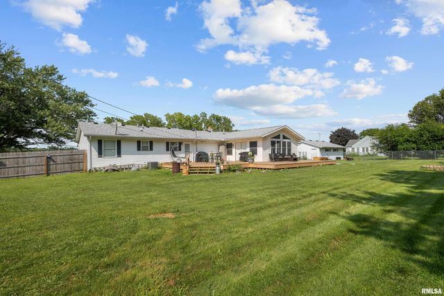 1300 E 20TH Avenue, Milan, IL 61264