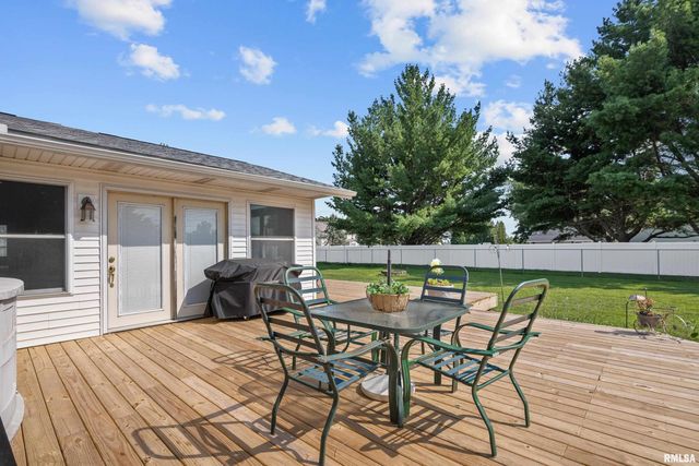 1300 E 20TH Avenue, Milan, IL 61264