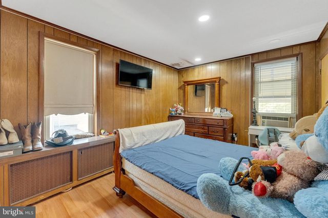 152 DIVISION ST, Trenton, NJ 08611