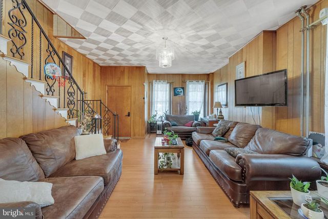 152 DIVISION ST, Trenton, NJ 08611