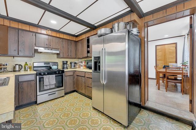 152 DIVISION ST, Trenton, NJ 08611