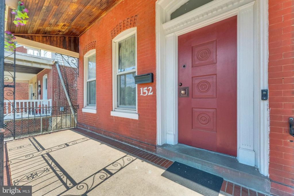 152 DIVISION ST, Trenton, NJ 08611