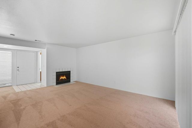 6880 Calvine Rd, Sacramento, CA 95823