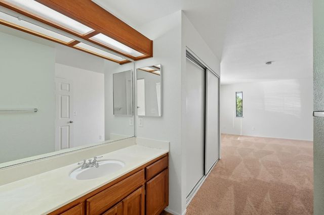 6880 Calvine Rd, Sacramento, CA 95823