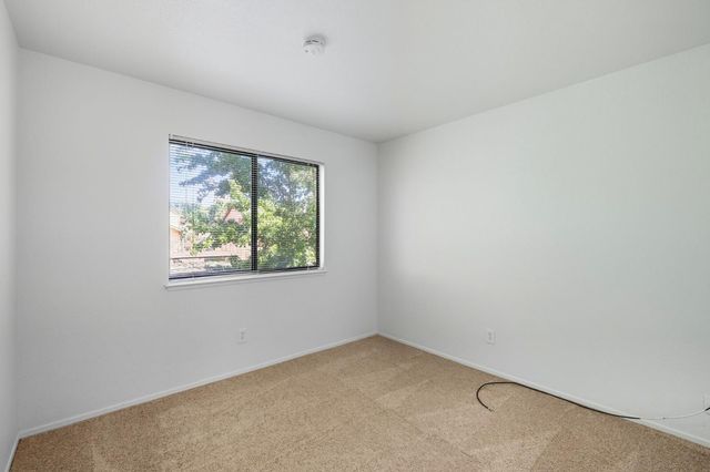 6880 Calvine Rd, Sacramento, CA 95823