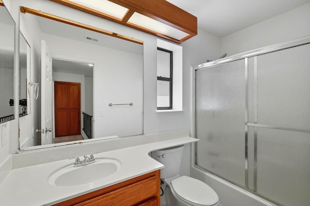6880 Calvine Rd, Sacramento, CA 95823