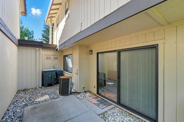 6880 Calvine Rd, Sacramento, CA 95823