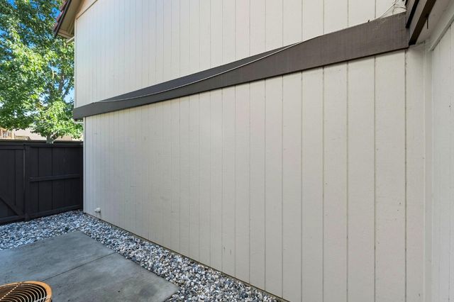 6880 Calvine Rd, Sacramento, CA 95823