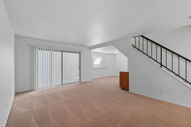 6880 Calvine Rd, Sacramento, CA 95823