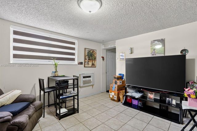 2451 NW 11th St, Miami, FL 33125