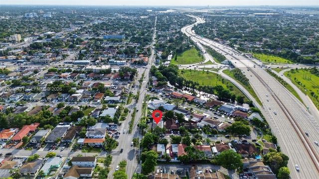 2451 NW 11th St, Miami, FL 33125