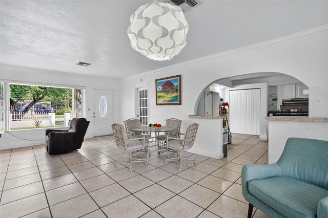 2451 NW 11th St, Miami, FL 33125