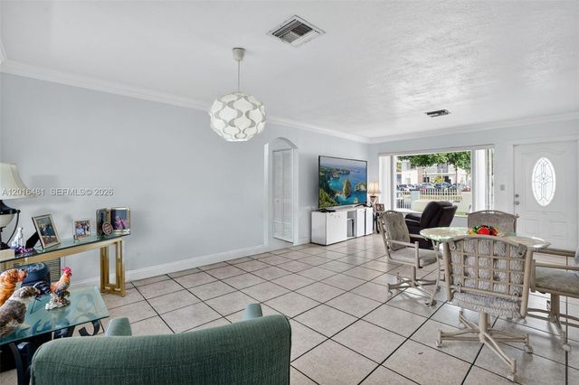 2451 NW 11th St, Miami, FL 33125
