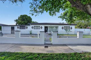 2451 NW 11th St, Miami, FL 33125
