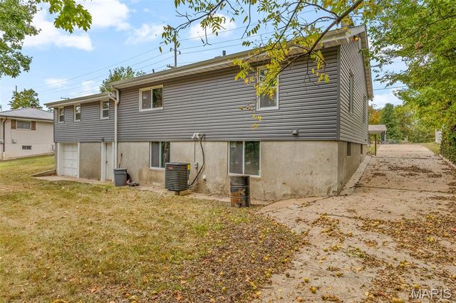 12 Milanna Drive, Arnold, MO 63010