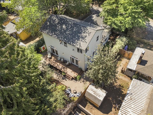 2116 Se 84TH Ave, Portland, OR 97216
