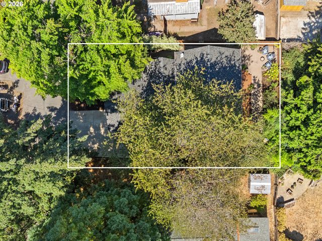 2116 Se 84TH Ave, Portland, OR 97216