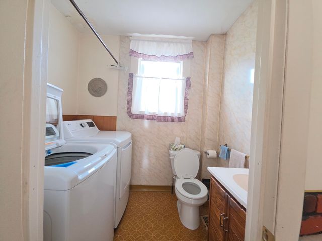 16 Dakin Street, Concord, NH 03301
