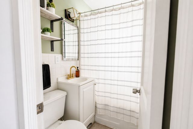 8710 11th Avenue S, Bloomington, MN 55420