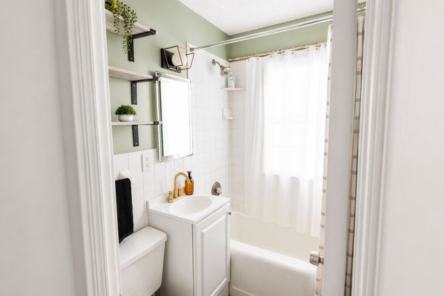 8710 11th Avenue S, Bloomington, MN 55420