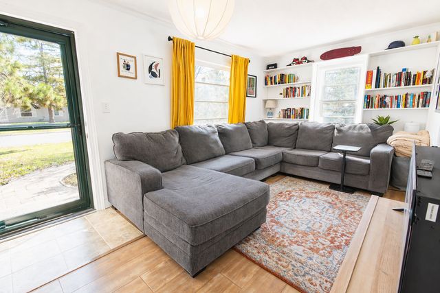 8710 11th Avenue S, Bloomington, MN 55420