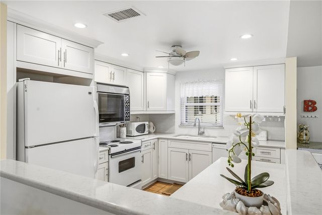 5300 Highway A1a None 206, Vero Beach, FL 32963