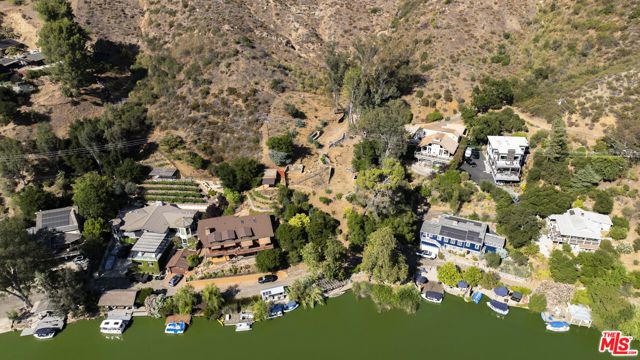 2100 Lakeshore Drive, Agoura Hills, CA 91301