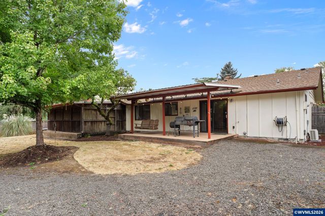 33728 SE Terra Cir, Corvallis, OR 97333
