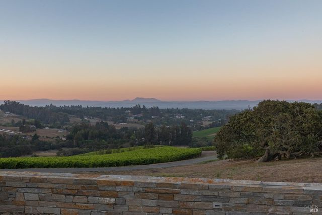 3545 Bloomfield Rd, Sebastopol, CA 95472