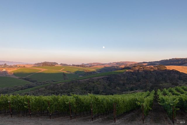 3545 Bloomfield Rd, Sebastopol, CA 95472