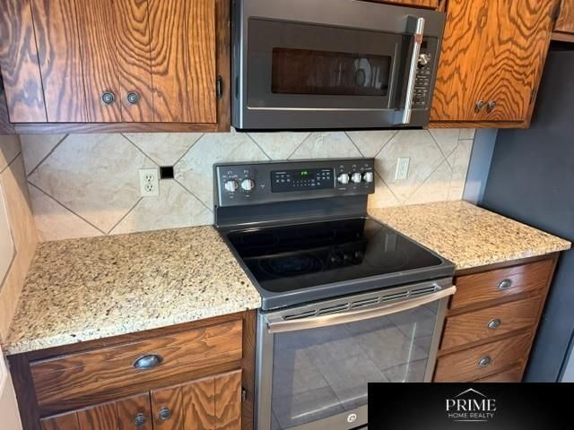 2410 S 84th Street, Omaha, NE 68124
