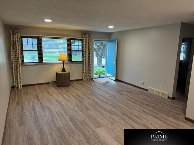 2410 S 84th Street, Omaha, NE 68124
