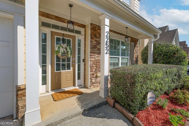 2252 Jasmine Glenn Drive, Buford, GA 30519