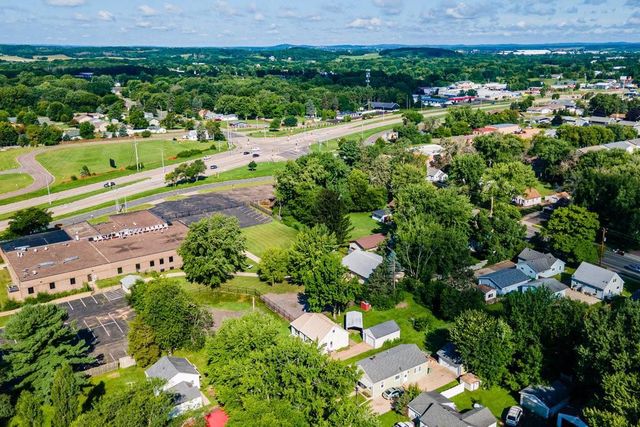 2218 Fenner Avenue, Eau Claire, WI 54703