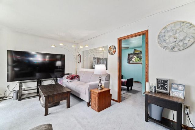 2218 Fenner Avenue, Eau Claire, WI 54703